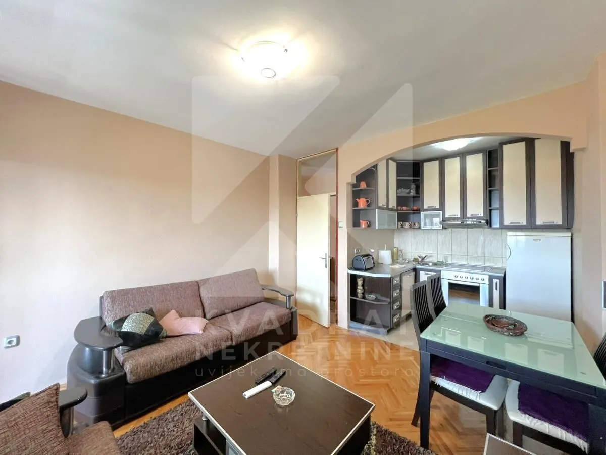 Rent, two bedroom apartment, 65m², Pejton, Podgorica