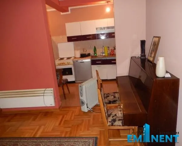 Sale, house, 300m², Dušanovac, Voždovac Sve Podlokacije