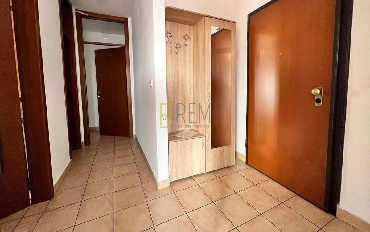 Rent, two bedroom apartment, 78m², Stari Aerodrom, Podgorica