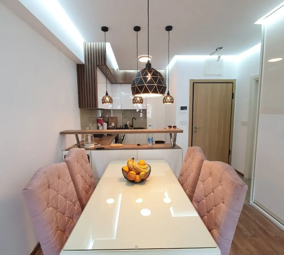 Prodaja, dvosoban stan, 67m², Budva, Crna Gora