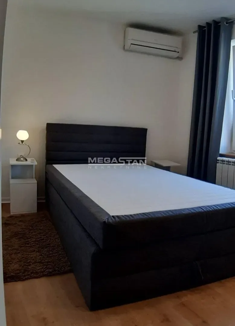 Rent, two bedroom apartment, 60m², Stari Grad, Beograd