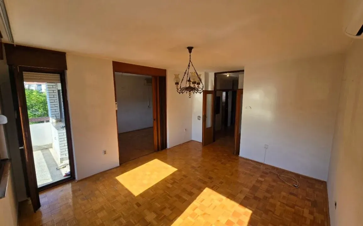 Prodaja, dvosoban stan, 90m², Stari Aerodrom, Podgorica