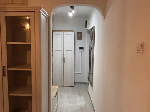 Izdavanje, jednosoban stan, 40m², Blok 5, Podgorica - image 6