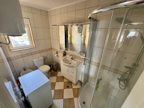 Rent, one bedroom apartment, 75m², Centar, Tivat - image 4