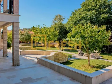 Izdavanje, kuća, 300m², Zagorič, Podgorica - image 39