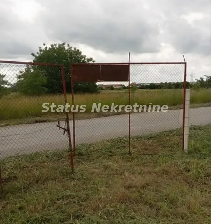 Izdavanje, plac, 880m², Veternik, Novi Sad Sve Podlokacije