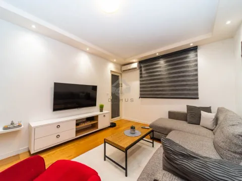 Izdavanje, dvosoban stan, 70m², Central Point, Podgorica - image 3