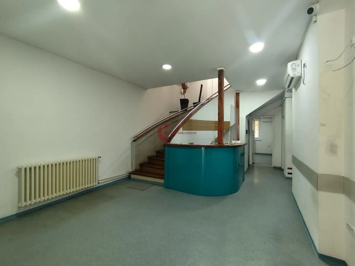 Rent, office space, 320m², Centar, Subotica