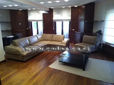 Izdavanje, četvorosoban stan, 180m², Vračar Hram, Vračar Sve Podlokacije