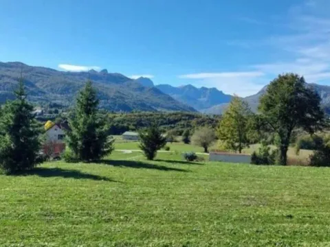 Zemljište in Centar