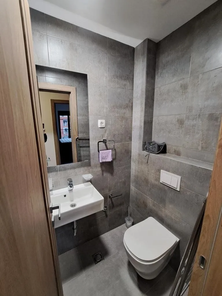 Izdavanje, dvosoban stan, 75m², Master Kvart, Podgorica
