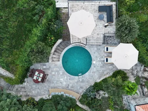 Rent, house, 520m², Đuraševići, Tivat - image 39