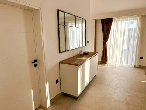 Rent, apartment, 102m², Seljanovo, Tivat - image 6