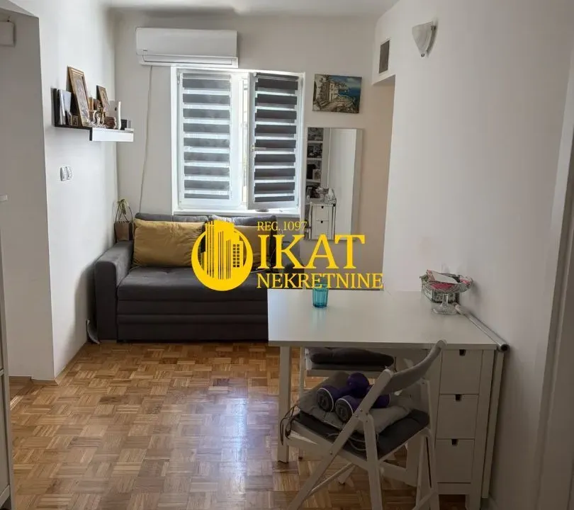 Sale, two bedroom apartment, 44m², Stari Grad, Beograd
