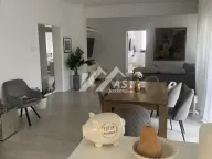 Izdavanje, trosoban stan, 121m², Centar, Novi Sad - image 2