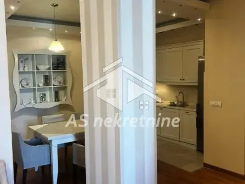 Izdavanje, trosoban stan, 100m², Stari Grad, Beograd - image 23