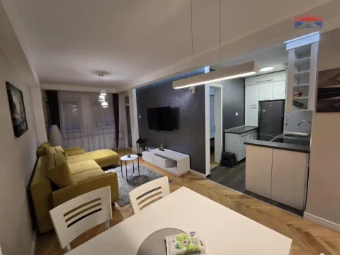 Izdavanje, dvosoban stan, 50m², Bulevar Oslobodjenja, Novi Sad Sve Podlokacije - image 4