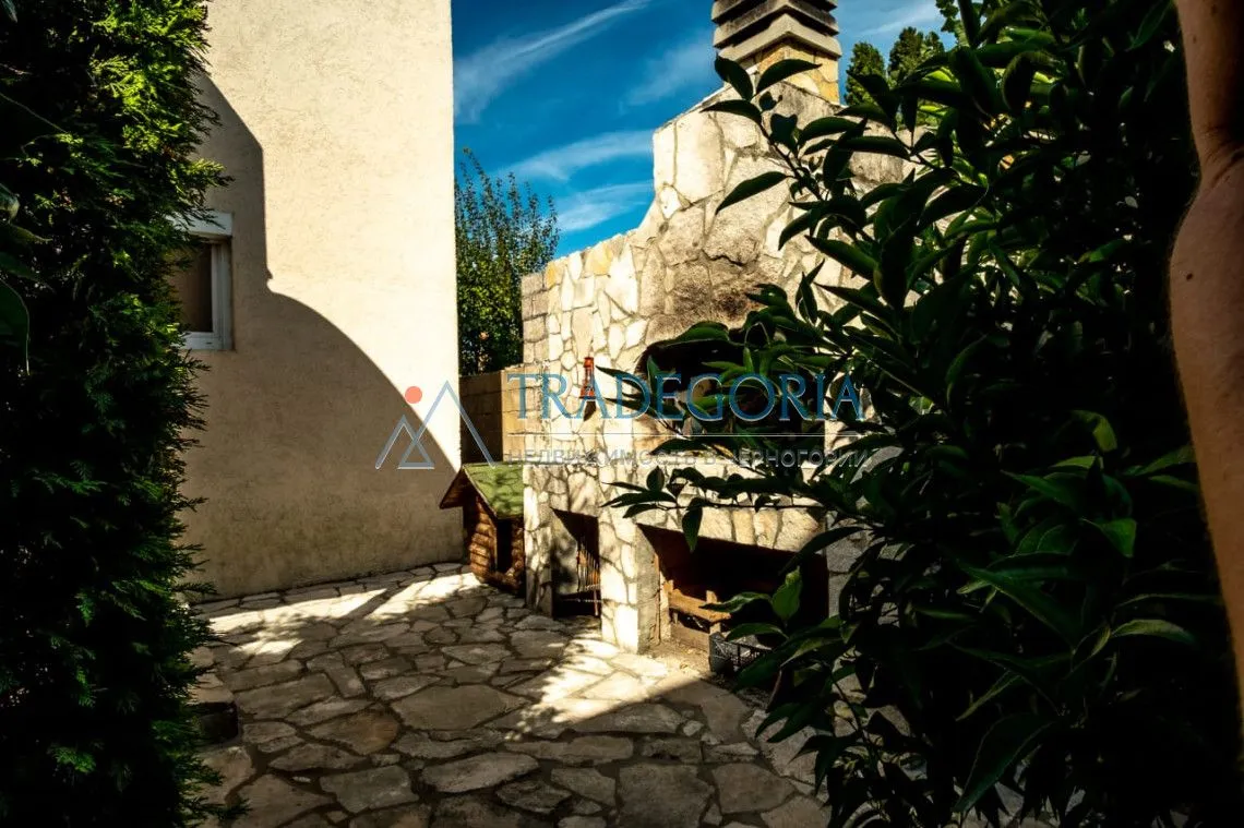 Prodaja, kuća, 180m², Bar, Crna Gora
