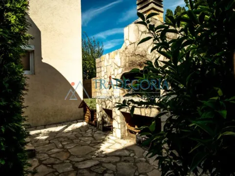 Prodaja, kuća, 180m², Bar, Crna Gora - image 14