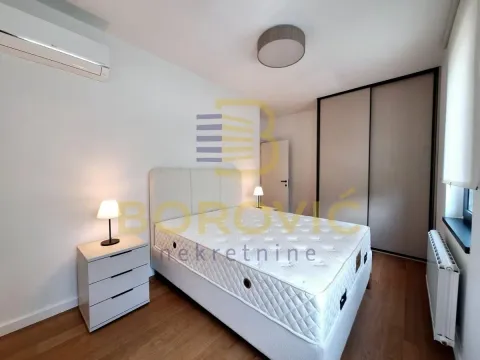 Rent, three bedroom apartment, 65m², Vračar Sve Podlokacije, Beograd - image 5