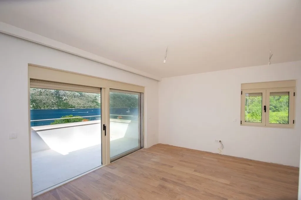 Sale, one bedroom apartment, 95m², Stoliv, Kotor