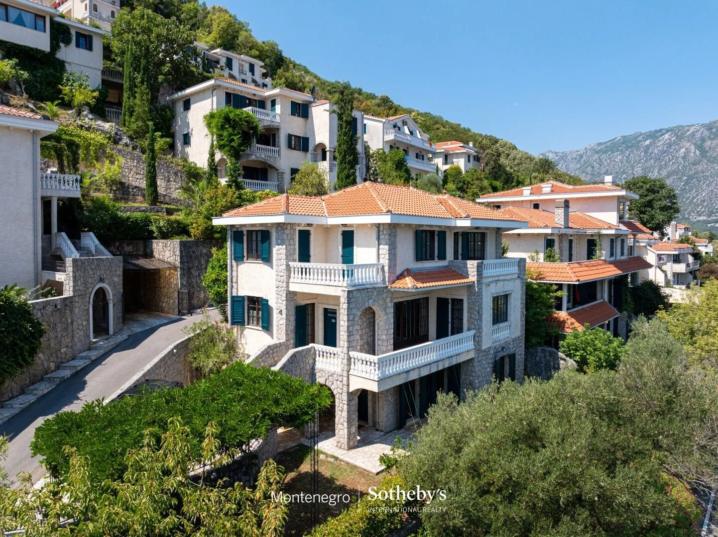 Sale, house, 235m², Kostanjica, Kotor
