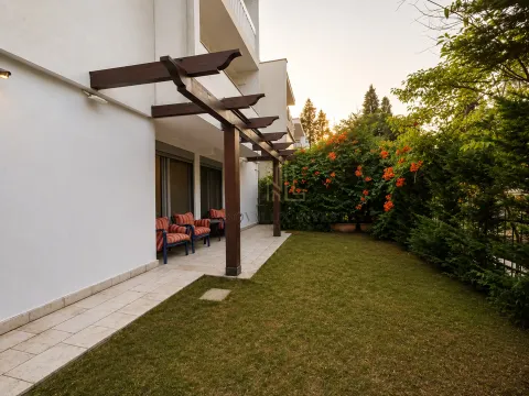 Rent, three bedroom apartment, 150m², Gorica C, Podgorica - image 17