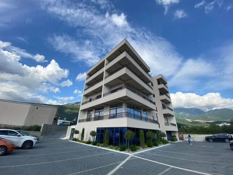 Rent, office space, 153m², Kotor, Crna Gora