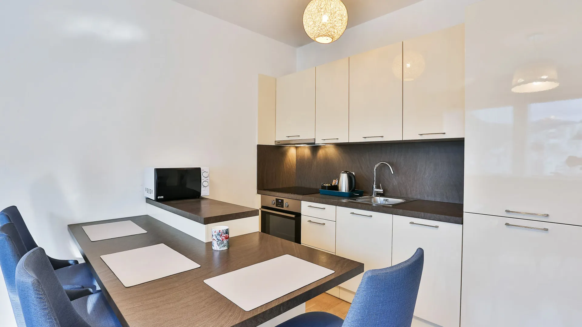 Rent, one bedroom apartment, 47m², Centar, Budva