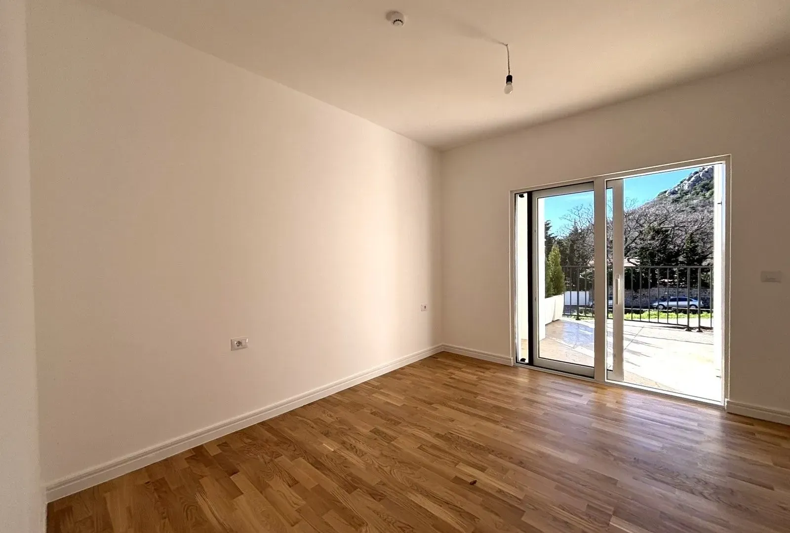 Sale, one bedroom apartment, 55m², Sutomore, Bar