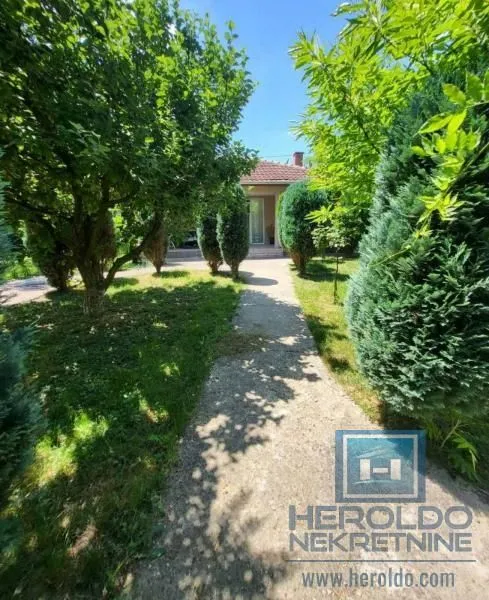 Prodaja, kuća, 113m², Ribare, Jagodina