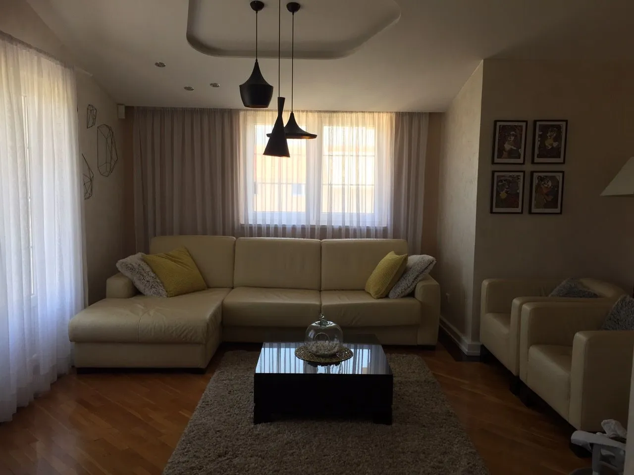 Izdavanje, kuća, 320m², Gornja Gorica, Podgorica