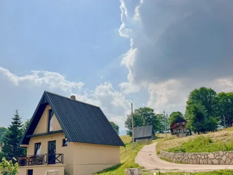 Prodaja, kuća, 70m², Žabljak, Crna Gora - image 1