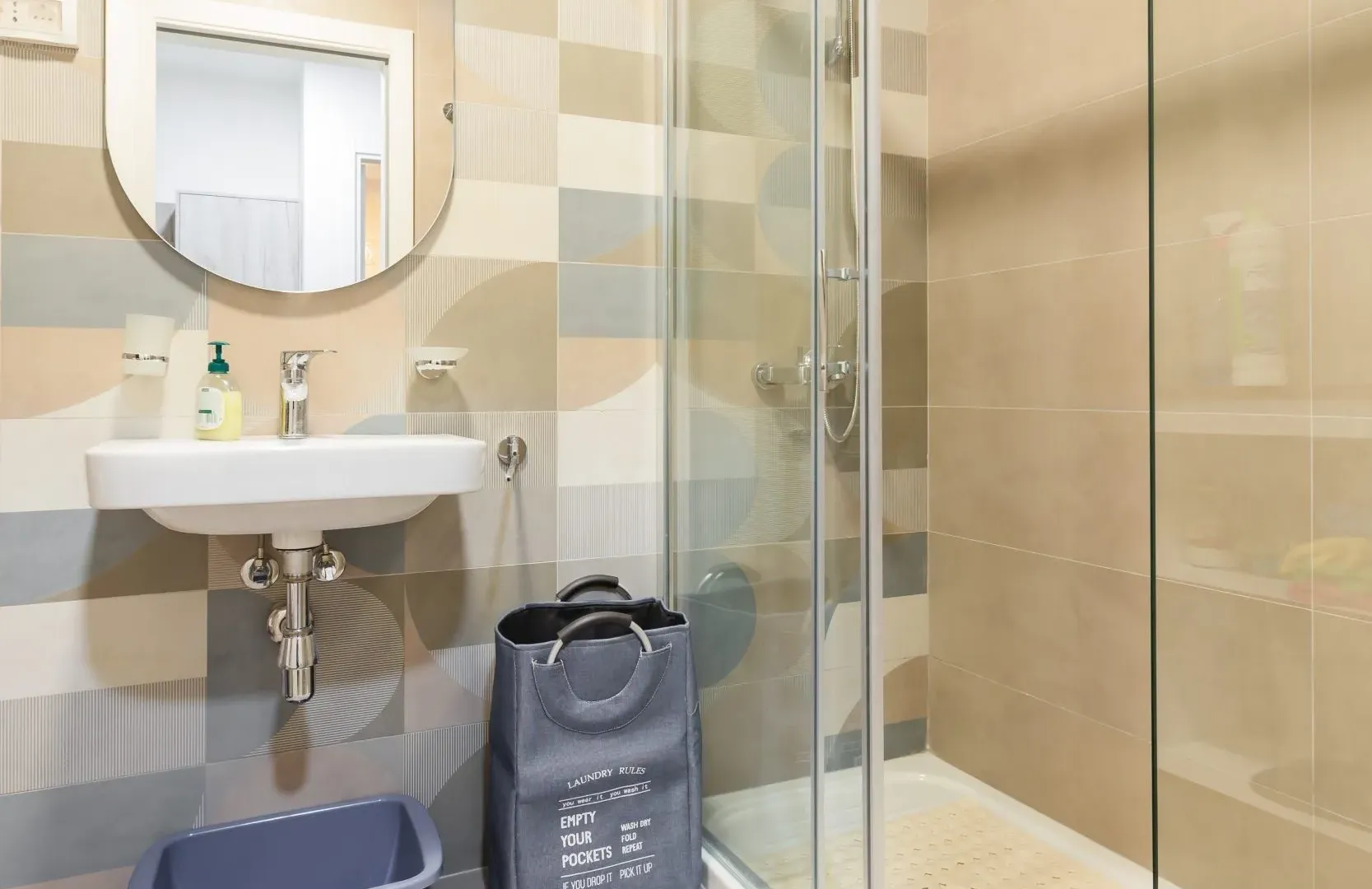 Izdavanje, jednosoban stan, 48m², Pobrežje, Podgorica