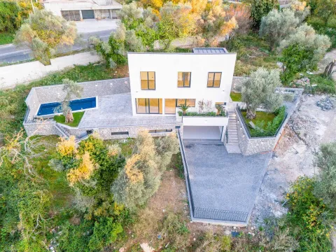 Prodaja, kuća, 240m², Kamenovo, Budva - image 15