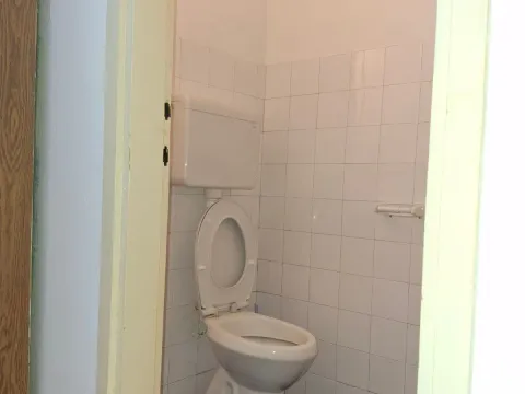 Izdavanje, dvosoban stan, 70m², Pobrežje, Podgorica - image 17