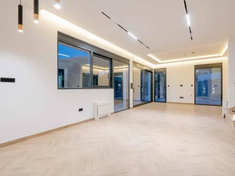 Prodaja, kuća, 240m², Budva, Crna Gora - image 12