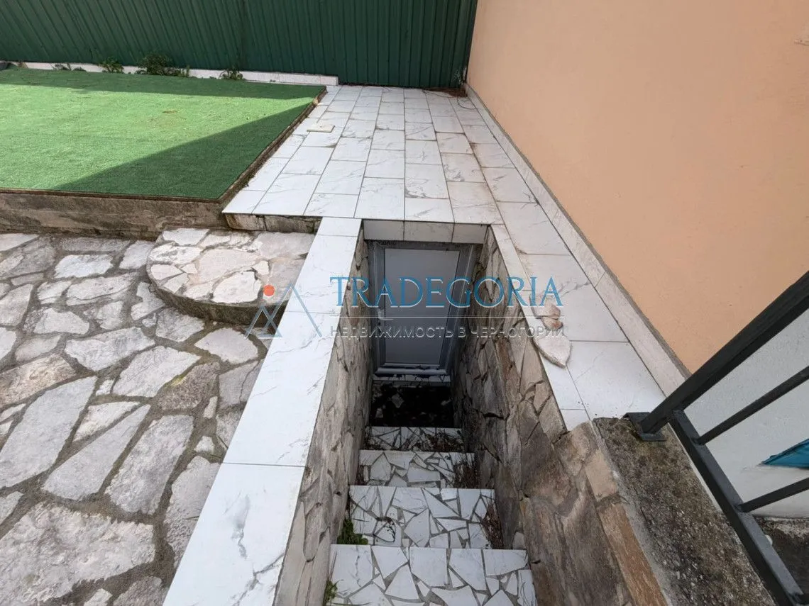 Sale, house, 400m², Bar, Crna Gora