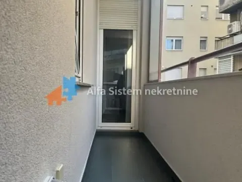 Izdavanje, trosoban stan, 82m², Vračar Sve Podlokacije, Beograd - image 9