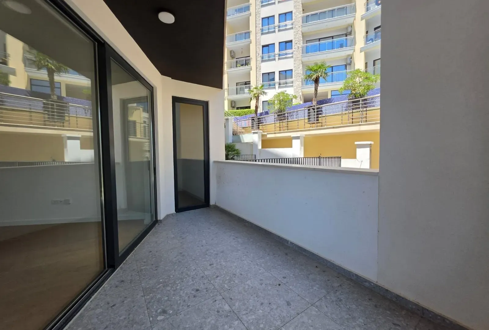 Prodaja, jednosoban stan, 77m², Bečići, Budva