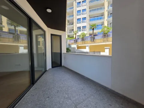 Prodaja, jednosoban stan, 77m², Bečići, Budva - image 25