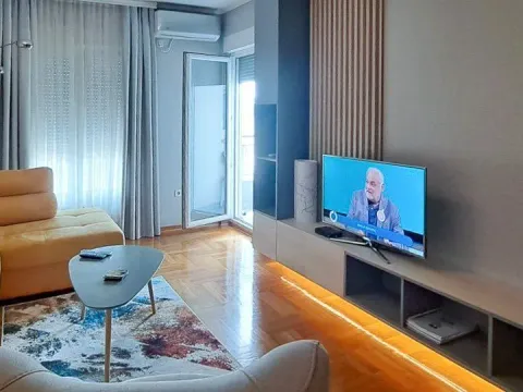 Izdavanje, jednosoban stan, 53m², Pobrežje, Podgorica - image 11