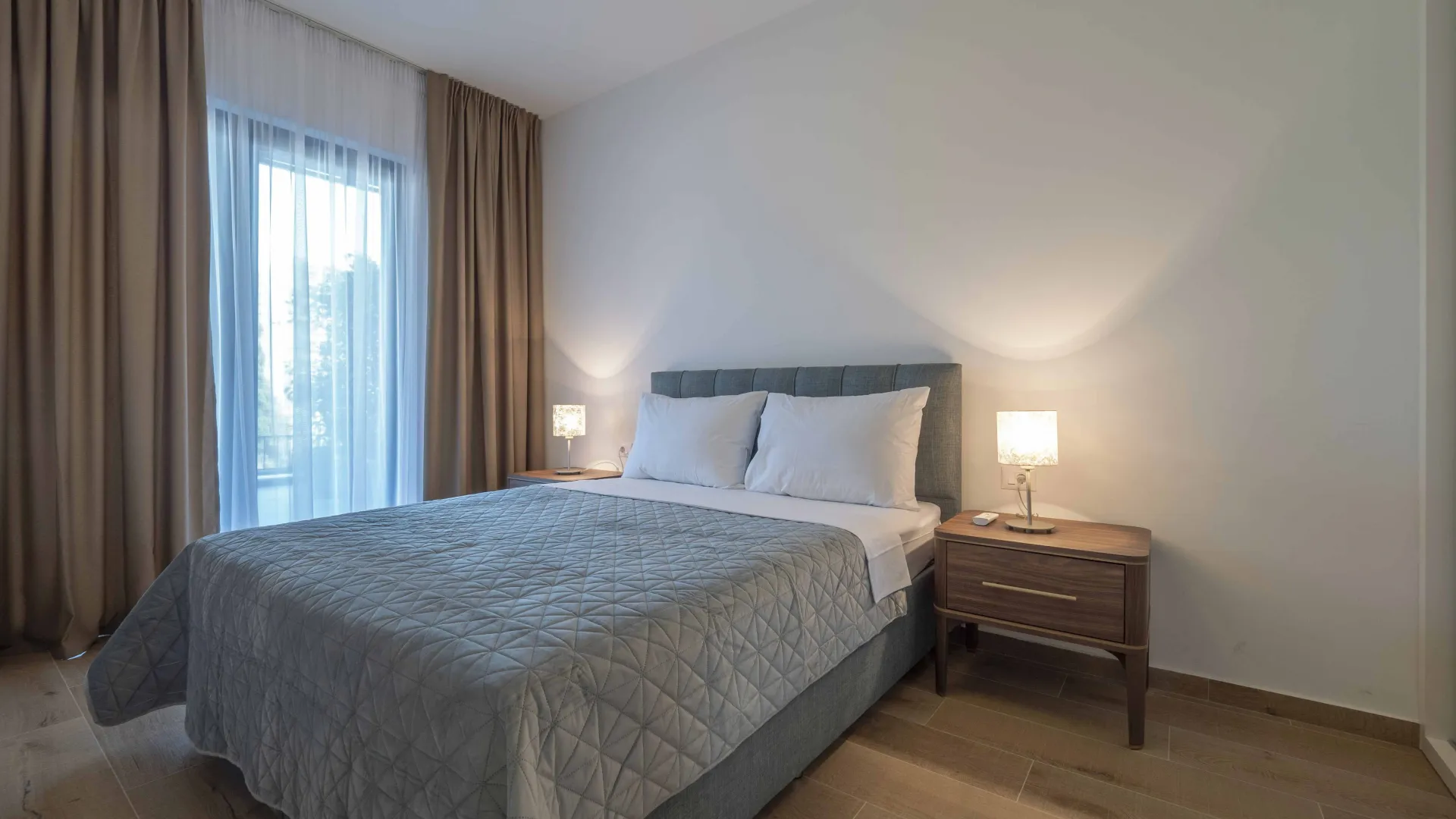 Izdavanje, jednosoban stan, 56m², Gospoština, Budva