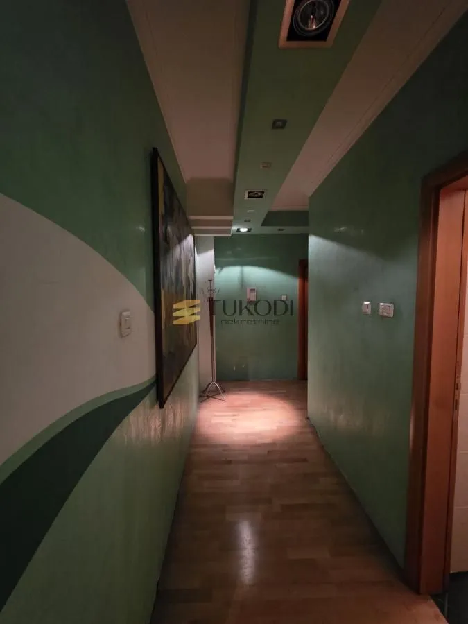 Prodaja, trosoban stan, 99m², Bulevar Oslobodjenja, Novi Sad Sve Podlokacije