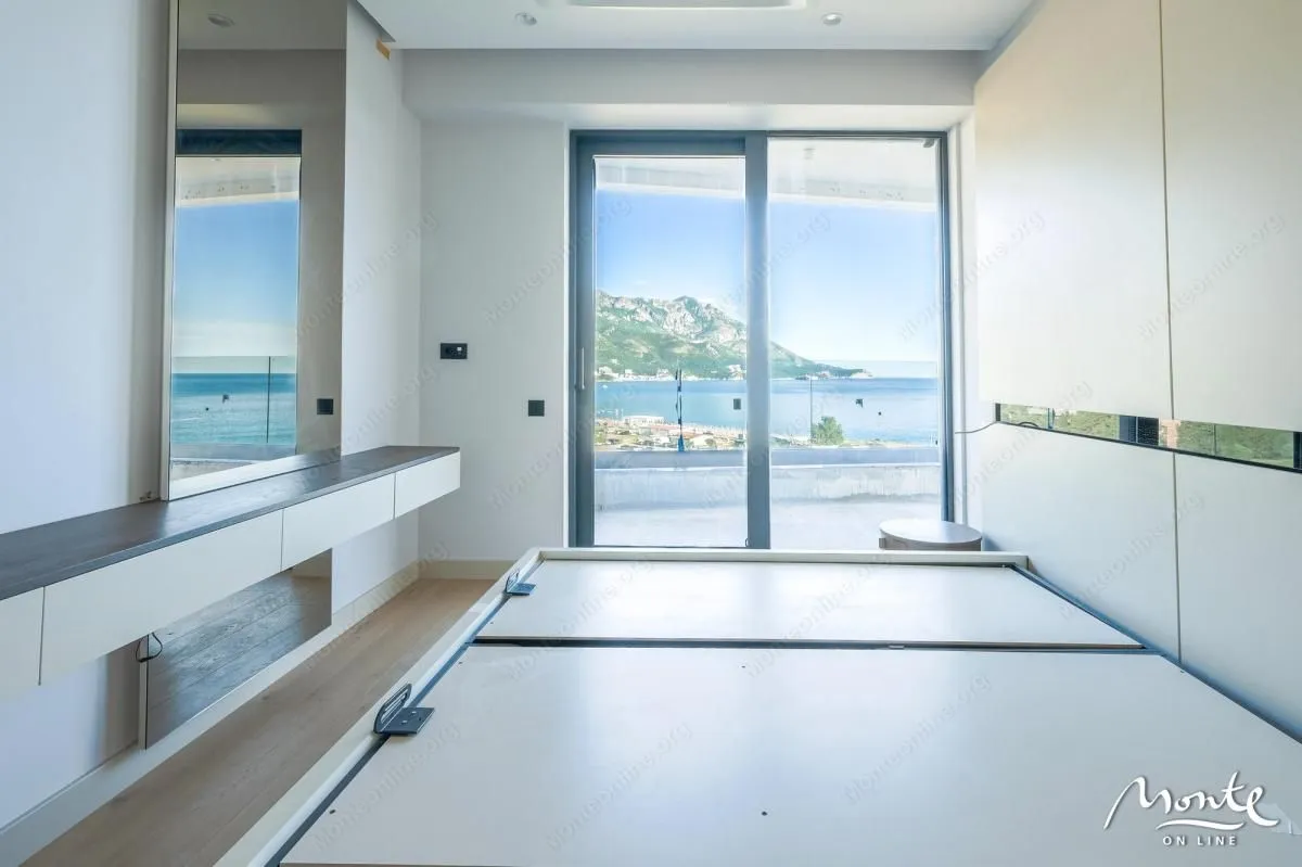 Sale, two bedroom apartment, 80m², Bečići, Budva