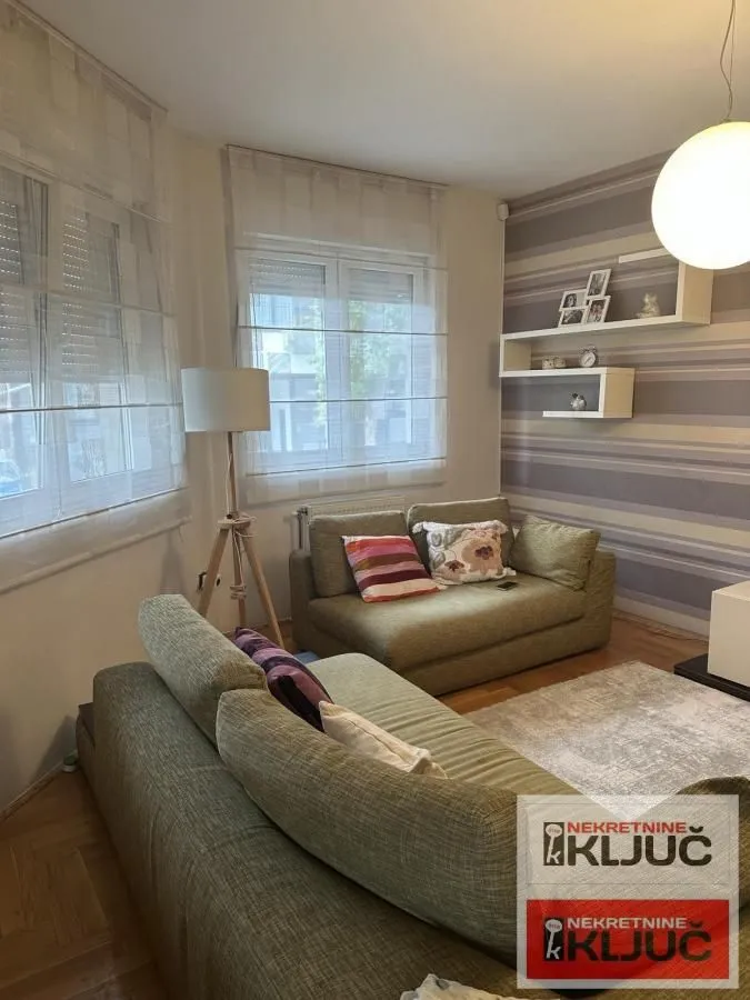 Prodaja, trosoban stan, 67m², Grbavica, Novi Sad Sve Podlokacije