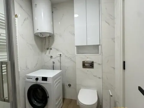 Izdavanje, jednosoban stan, 35m², Južni Bulevar, Vračar Sve Podlokacije - image 13