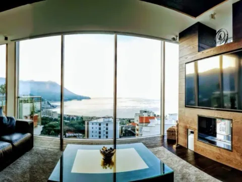 Sale, two bedroom apartment, 168m², Bečići, Budva - image 1