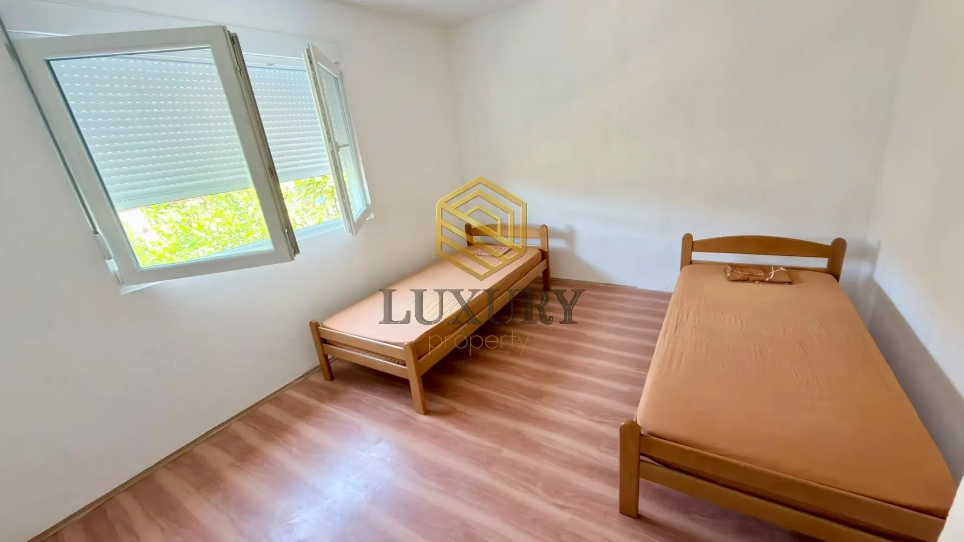 Rent, three bedroom apartment, 100m², Stari Aerodrom, Podgorica