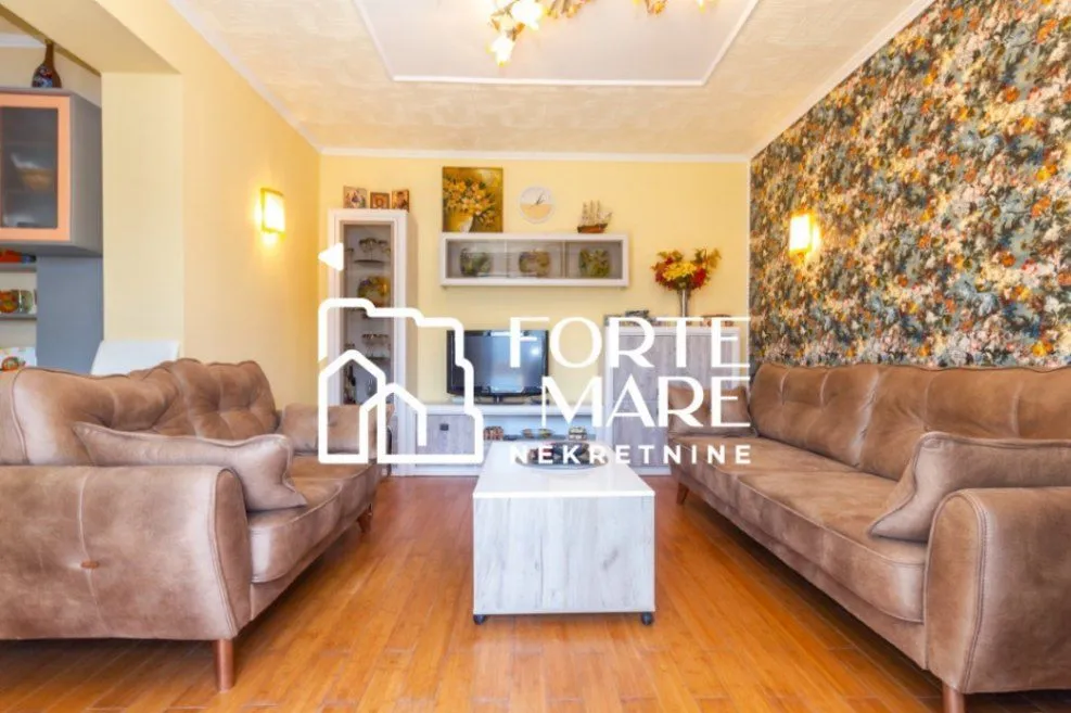 Prodaja, jednosoban stan, 60m², Herceg Novi, Crna Gora